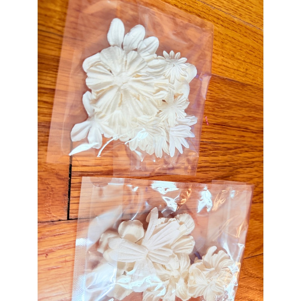 White Fabric Flower Petals Craft Supplies DIY Wedding DecorFloral Accents 3 Bags - Picture 3 of 4
